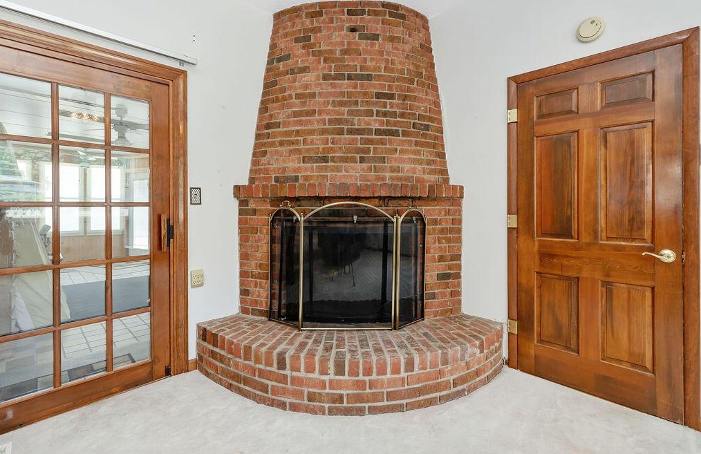 5820 Riverton Rd, Columbus OH 43232-1650 exterior