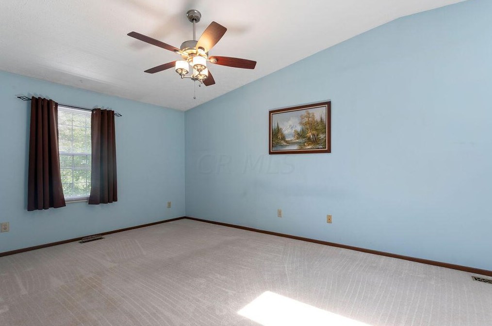 2157 Grn Is Dr, Columbus OH 43228-9433 exterior