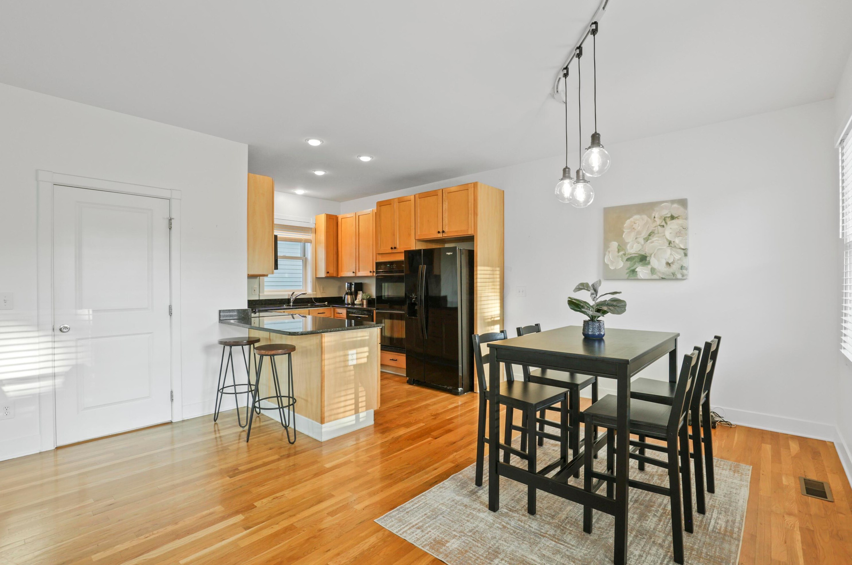 149 4 Ave, Columbus OH 43201-3566 exterior