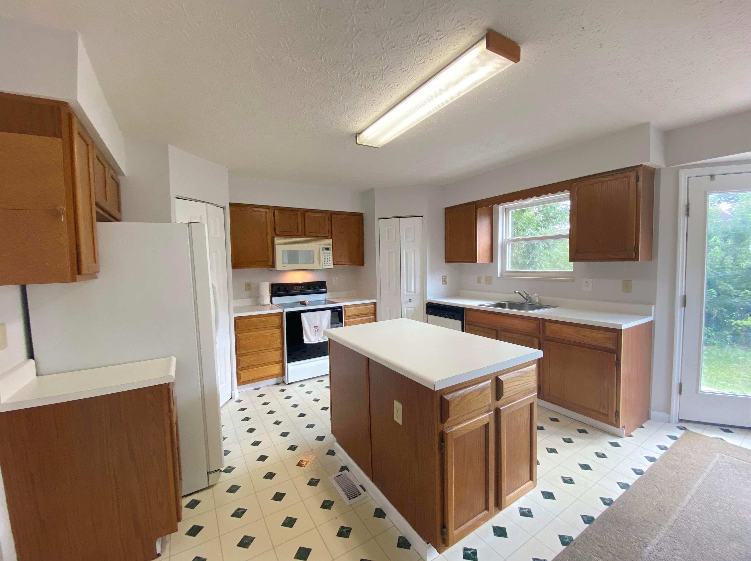 279 Marjoram Dr, Columbus OH 43230-7026 exterior