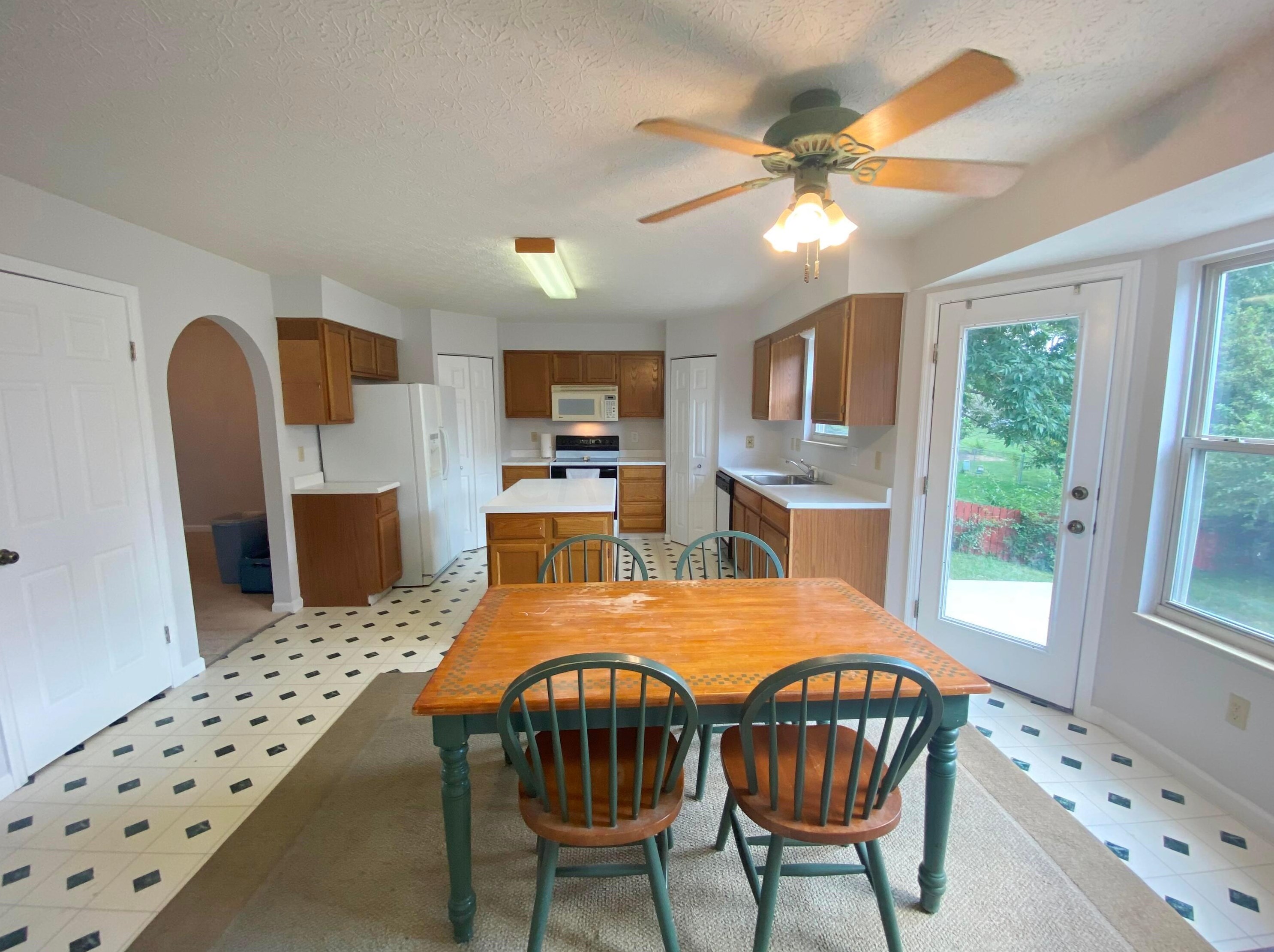 279 Marjoram Dr, Columbus OH 43230-7026 exterior