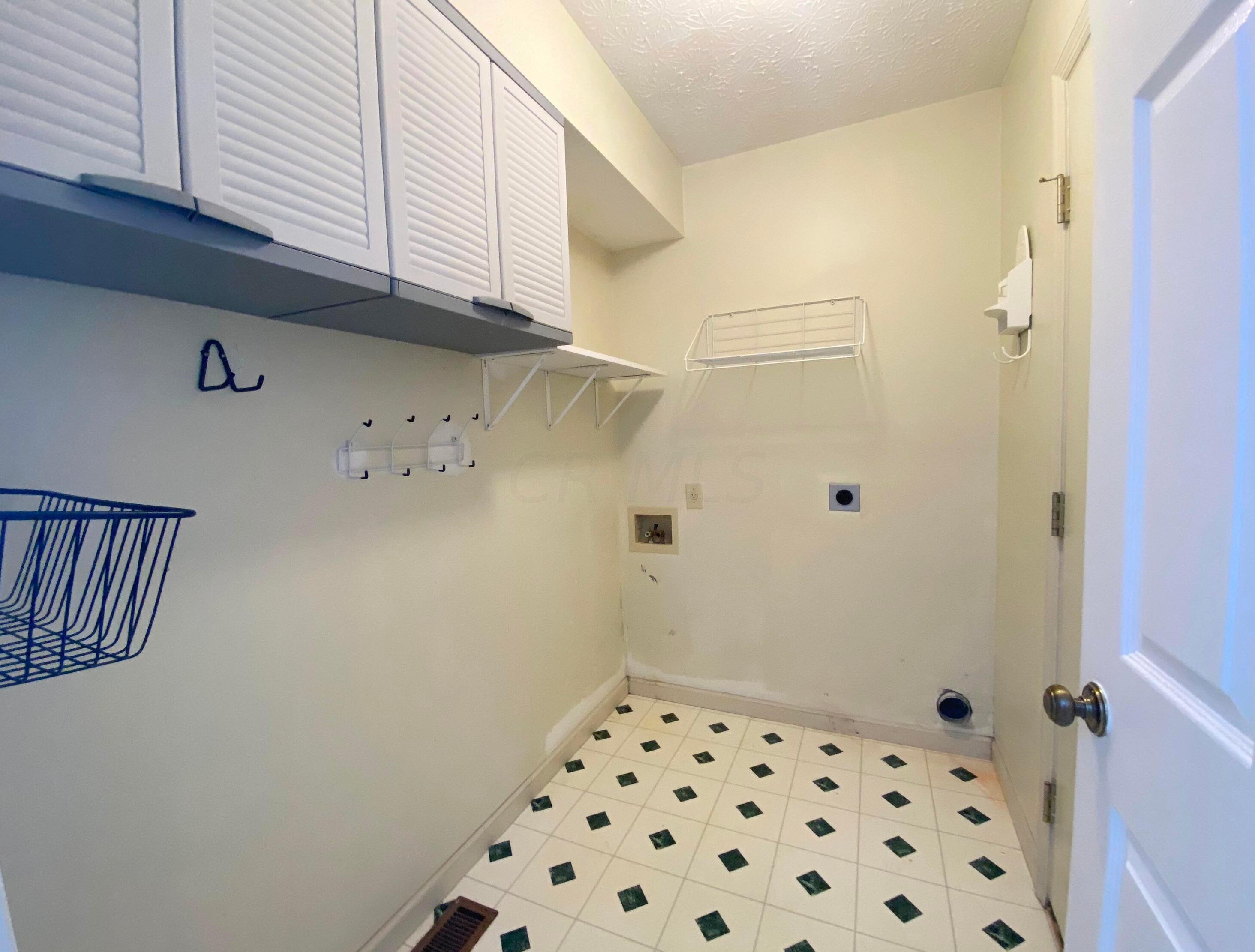 279 Marjoram Dr, Columbus OH 43230-7026 exterior