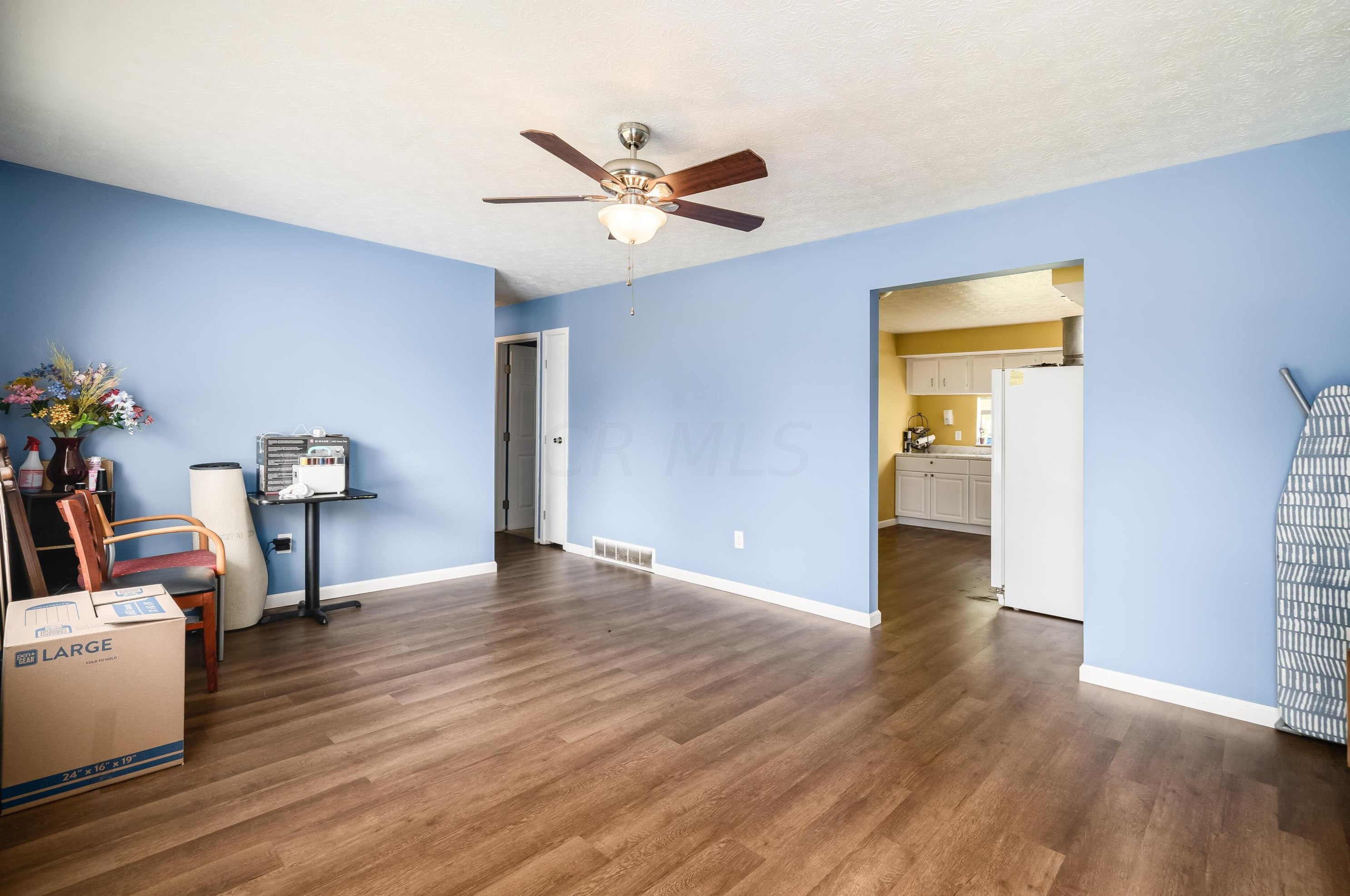 2141 Cornell St, Columbus OH  43219-3518 exterior