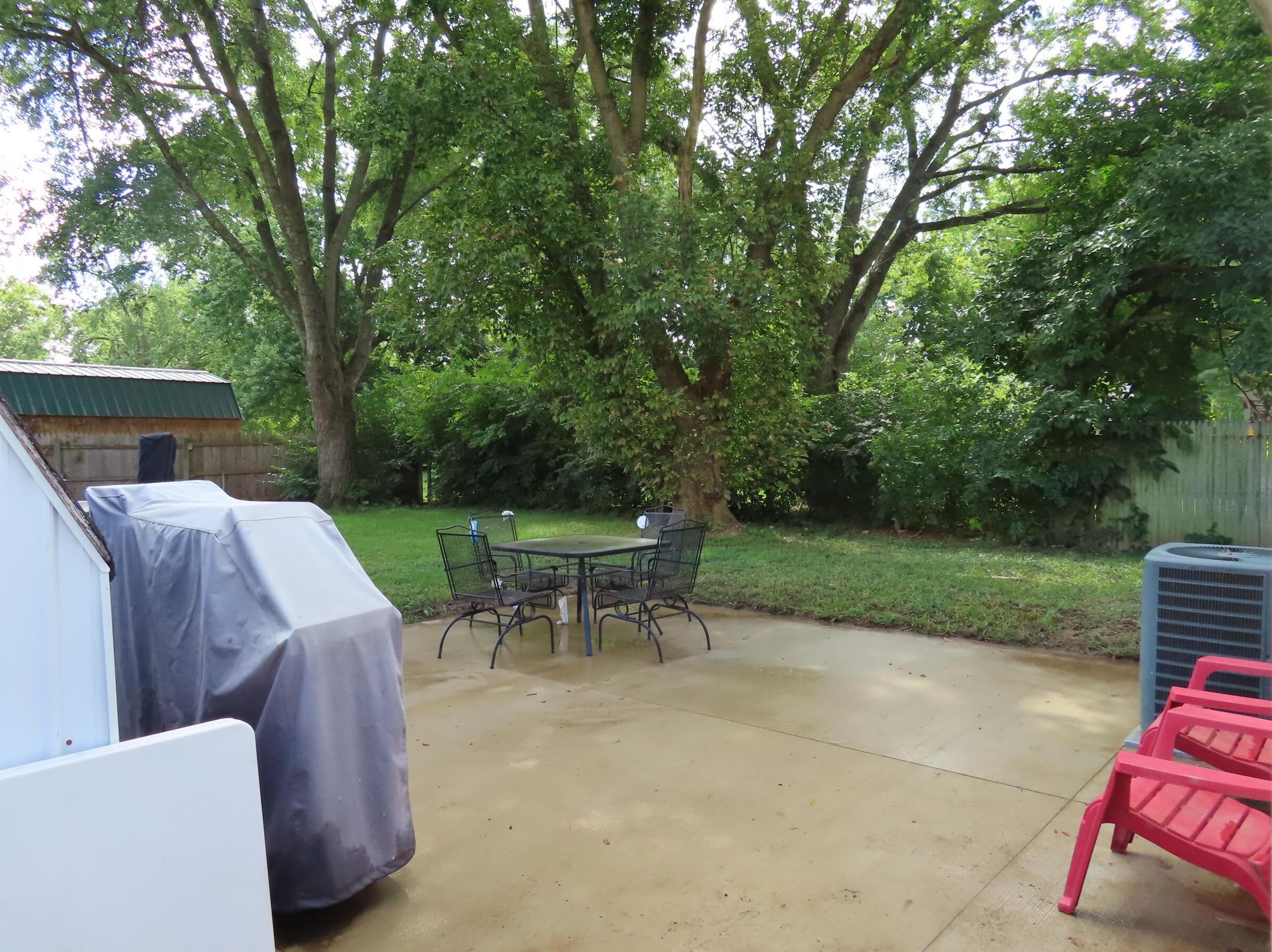 2792 Glenbriar St, Columbus OH 43232-4674 exterior