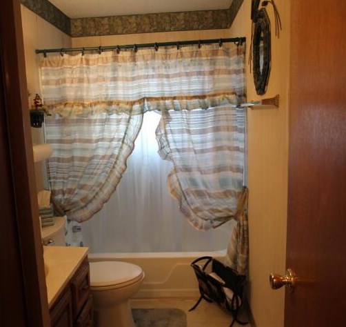 2792 Glenbriar St, Columbus OH 43232-4674 exterior