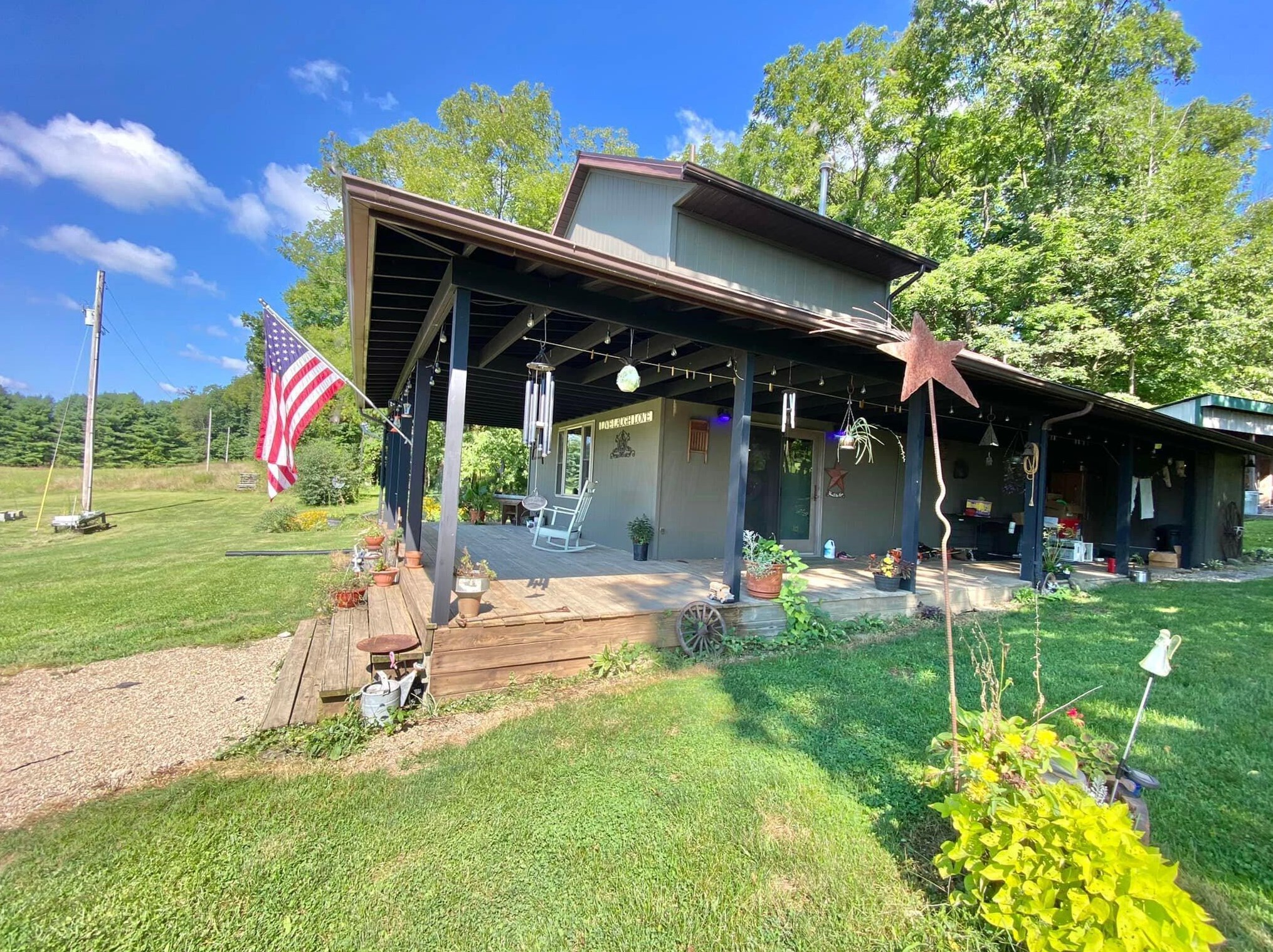 20561 Canada Rd, Gambier, OH 43022-9617
