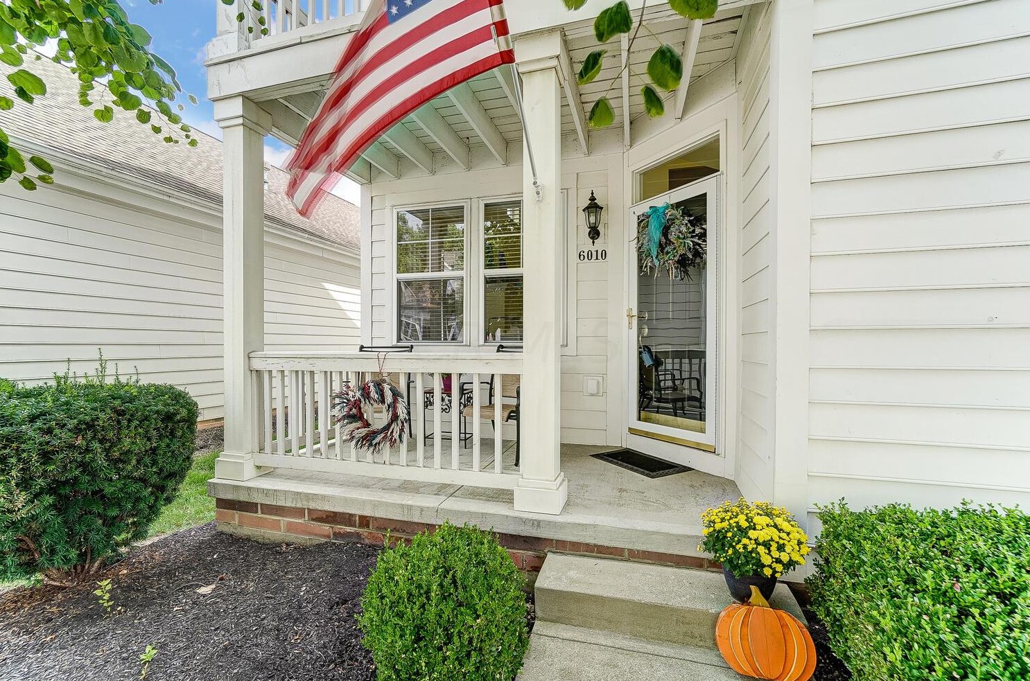 6010 Bentgate Ln, Columbus, OH 43230-8383
