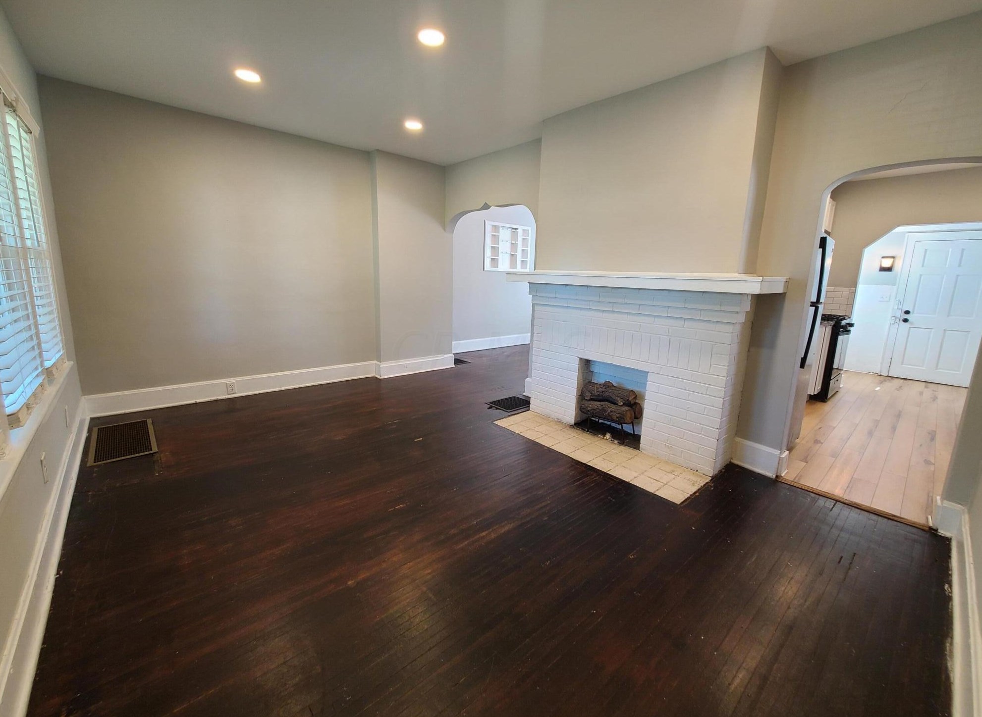 823 E 4th Ave, Columbus, OH 43201