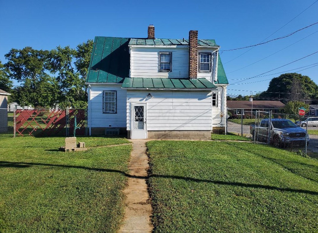 1341 Washington Ave, Washington CH, OH 43160