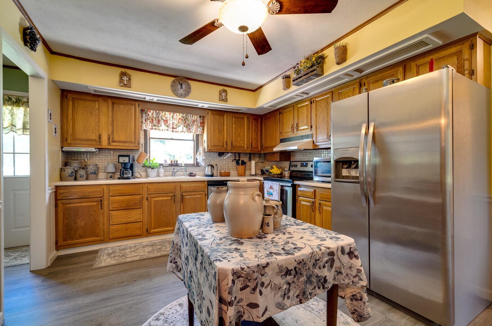 188 Camelot Dr, Urbana OH  43078-2315 exterior