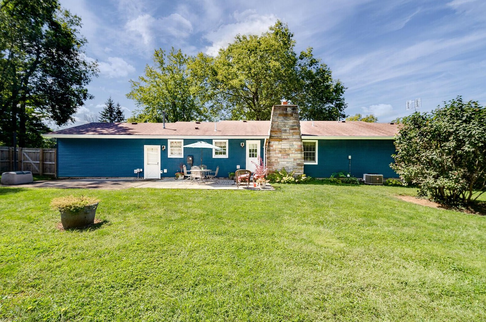 188 Camelot Dr, Urbana OH  43078-2315 exterior