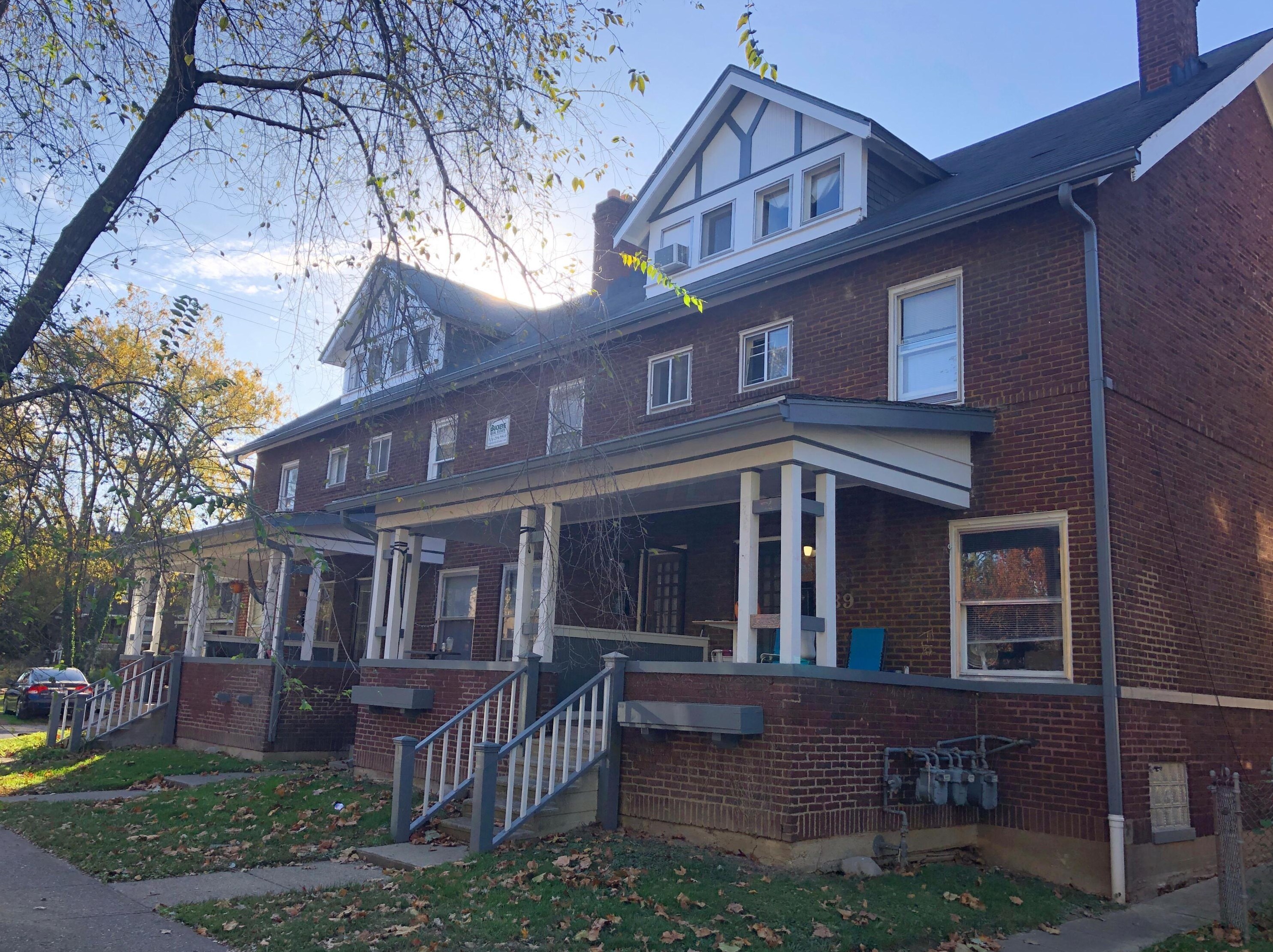 289 18th Ave, Columbus, OH 43201-1715