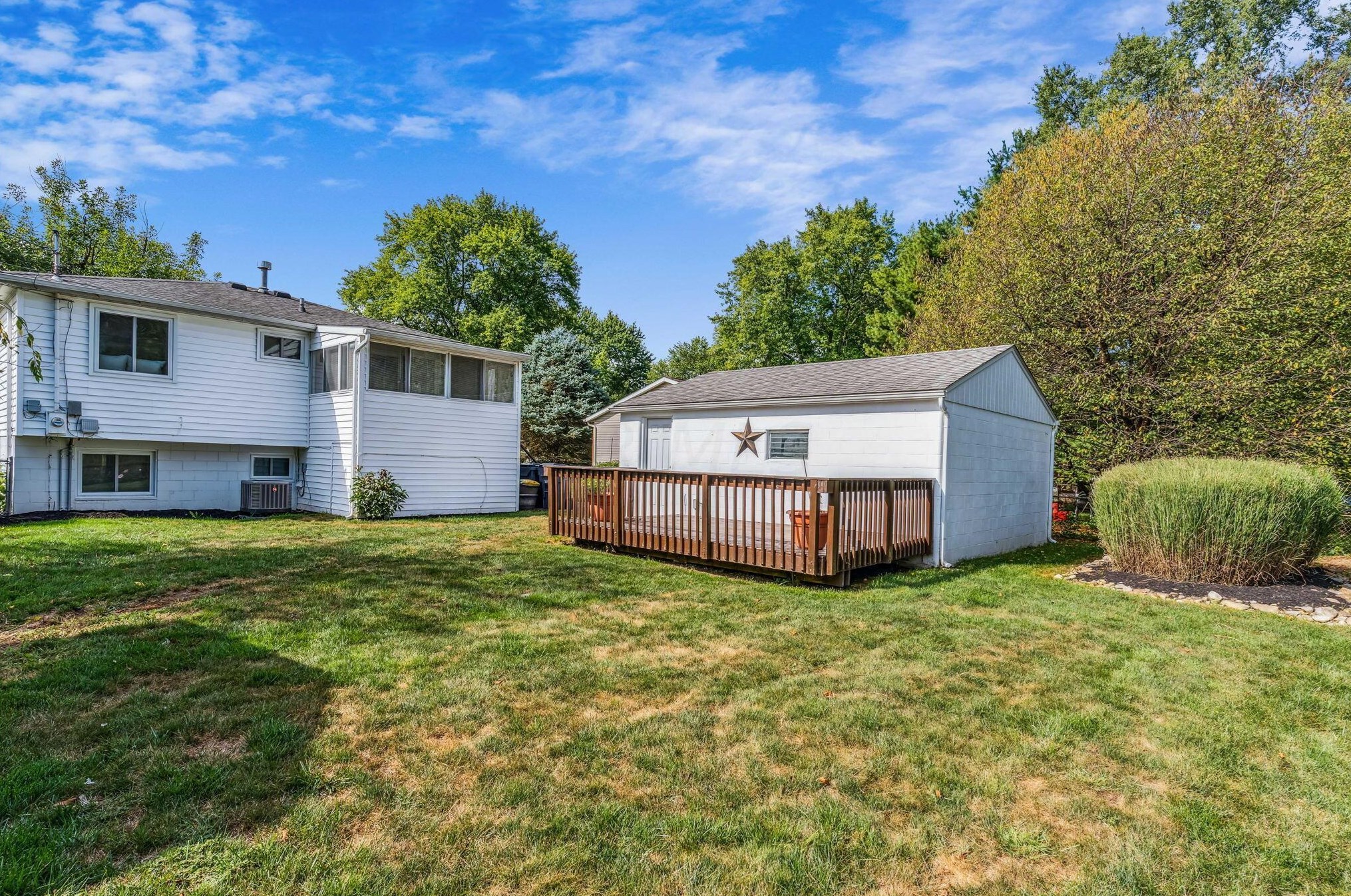 5178 Rutledge Dr, Columbus OH 43232-5856 exterior