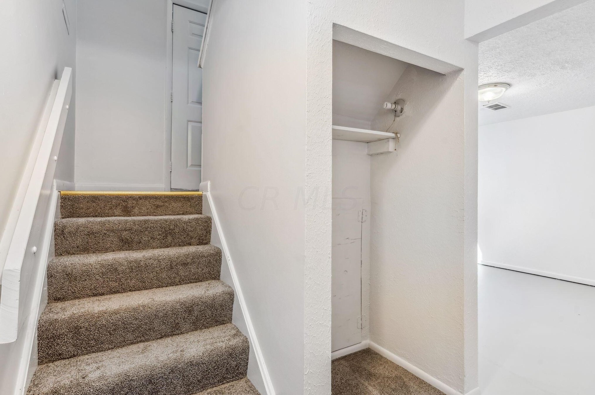 5178 Rutledge Dr, Columbus OH 43232-5856 exterior