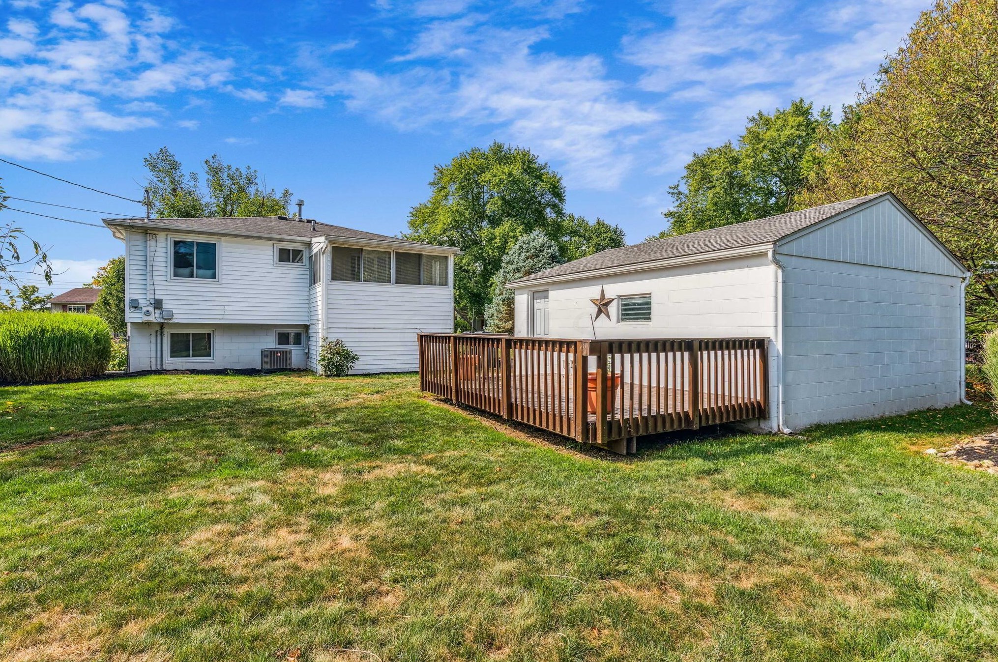 5178 Rutledge Dr, Columbus OH 43232-5856 exterior