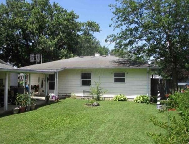 573 Roberts Ave, Marion, OH 43302-1947