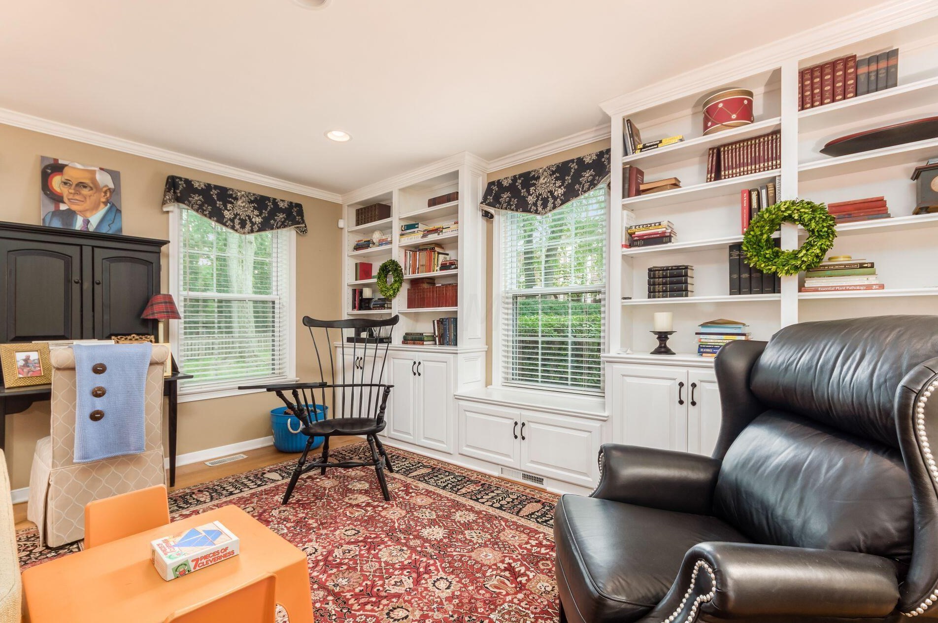 782 Hartford St, Columbus OH 43085-3113 exterior