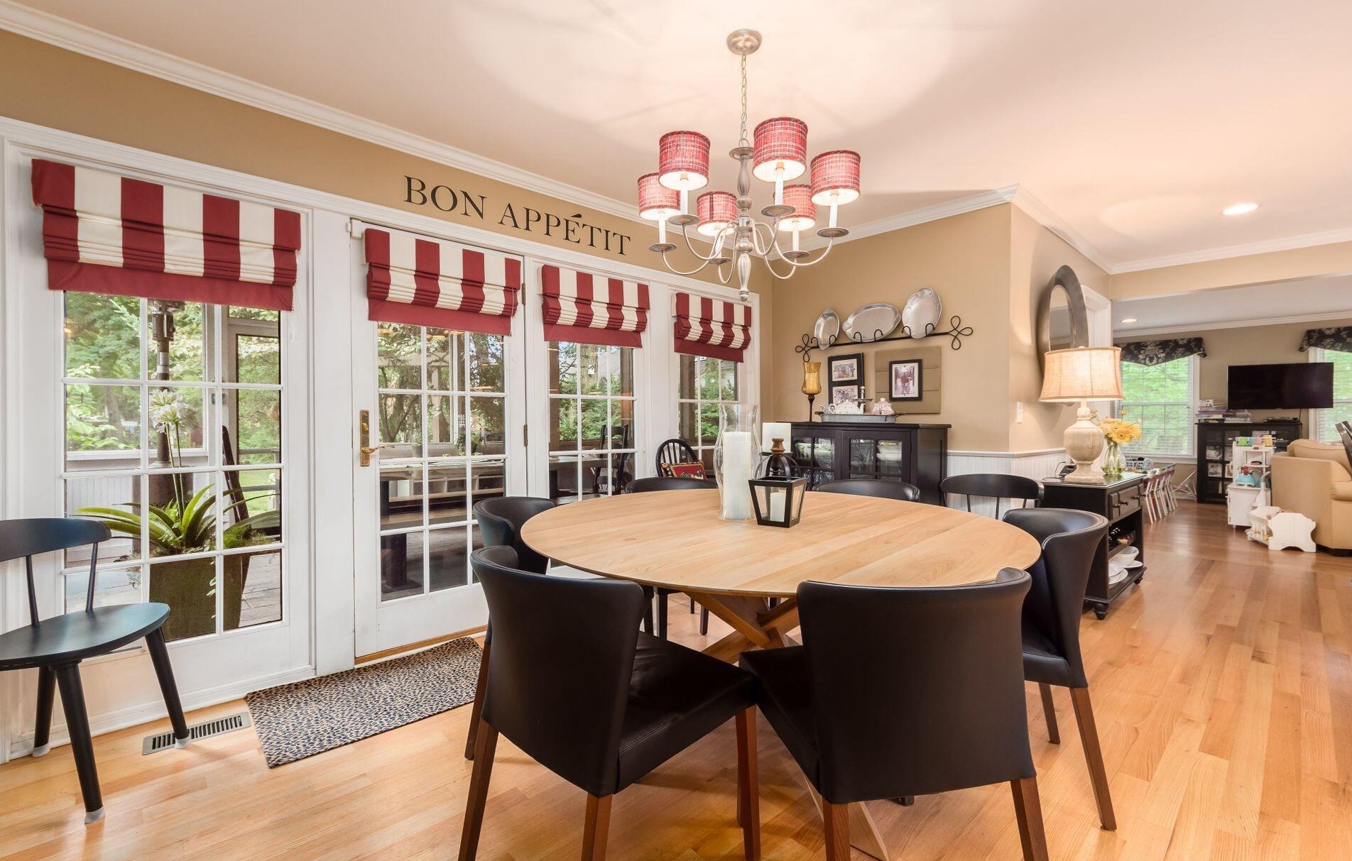 782 Hartford St, Columbus OH 43085-3113 exterior