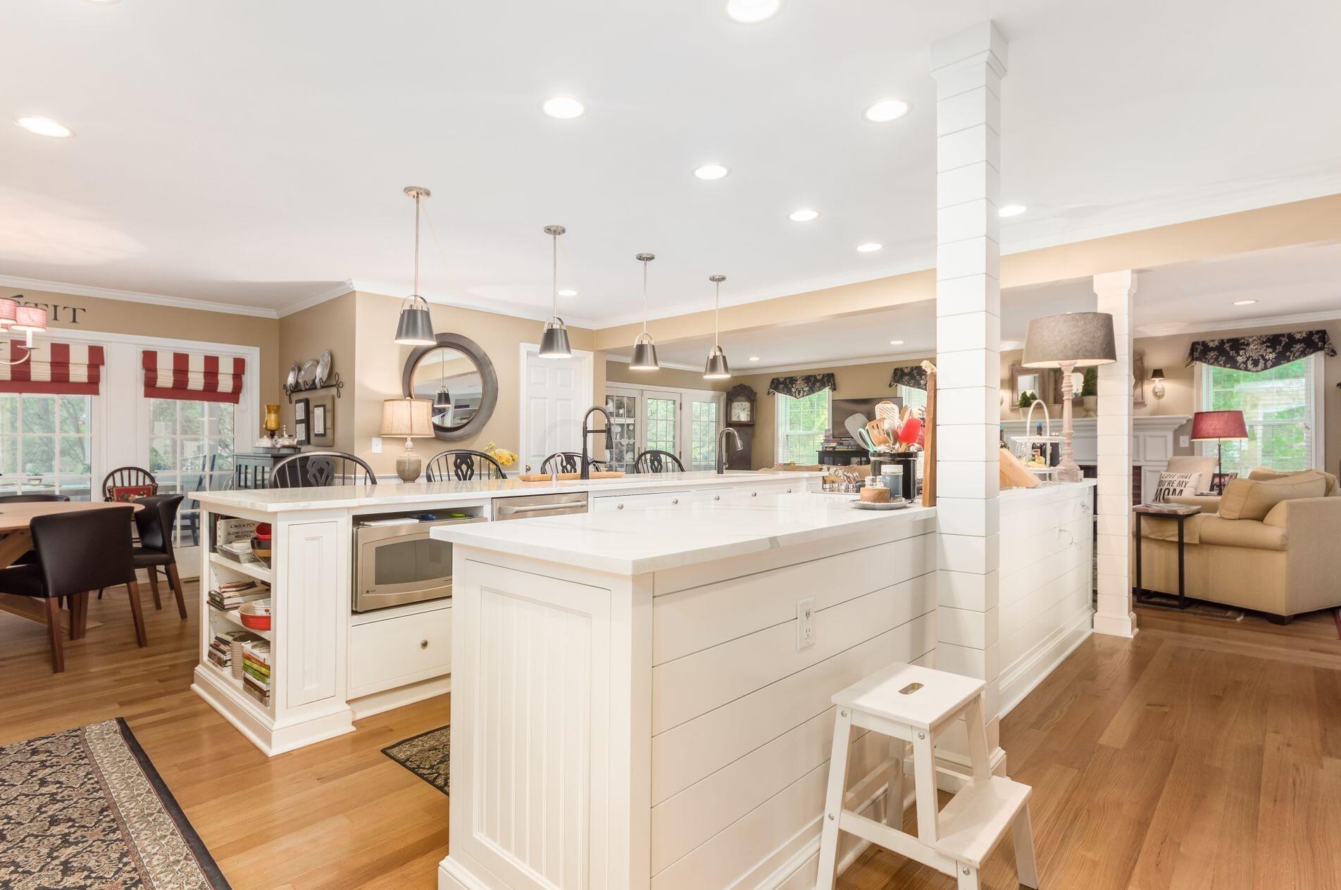 782 Hartford St, Columbus OH 43085-3113 exterior