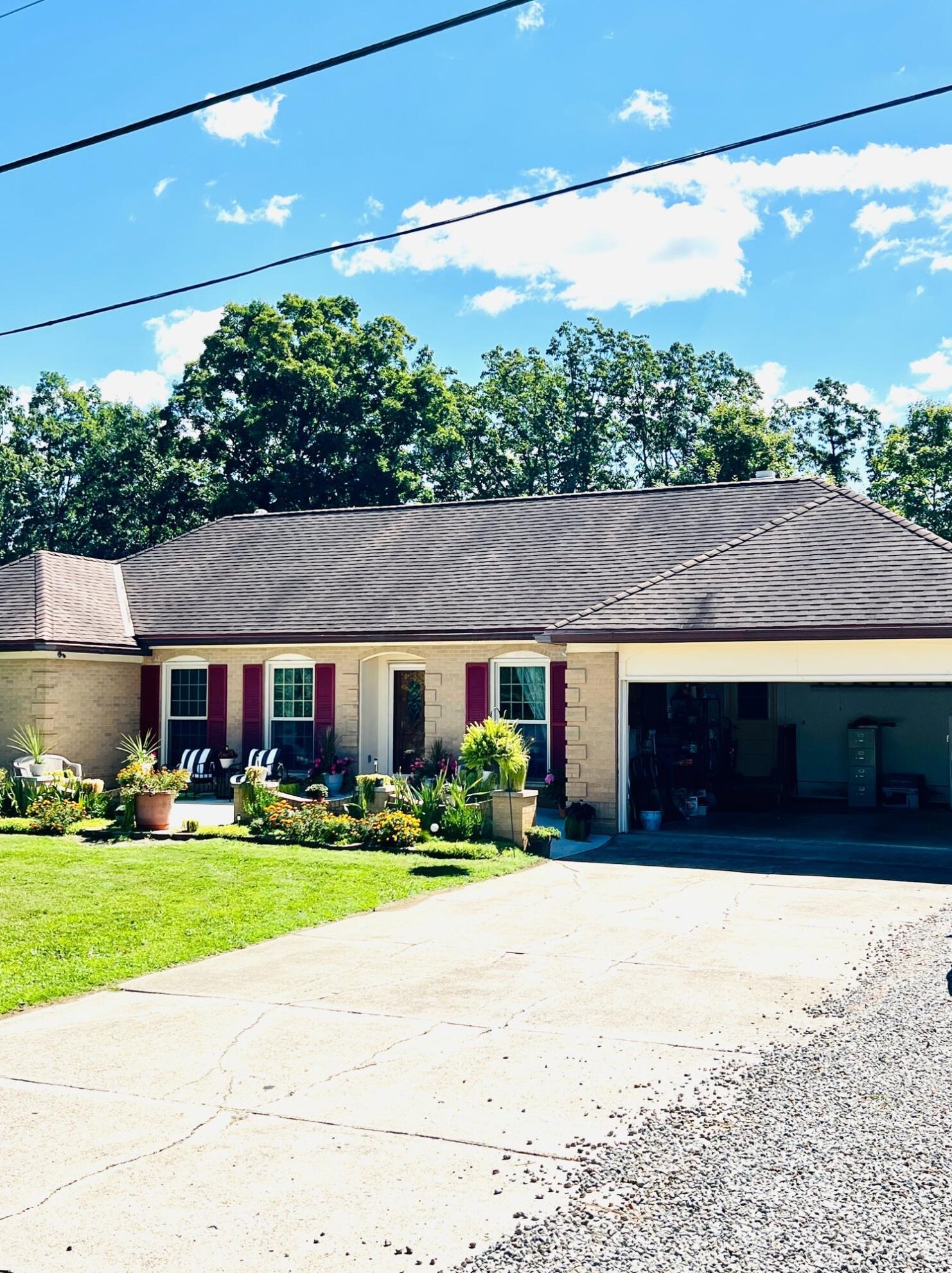 276 Crestwood Dr, Lake White, OH 45690