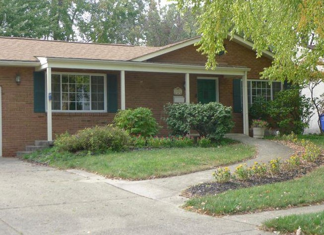 5723 Sandalwood Blvd, Columbus, OH 43229