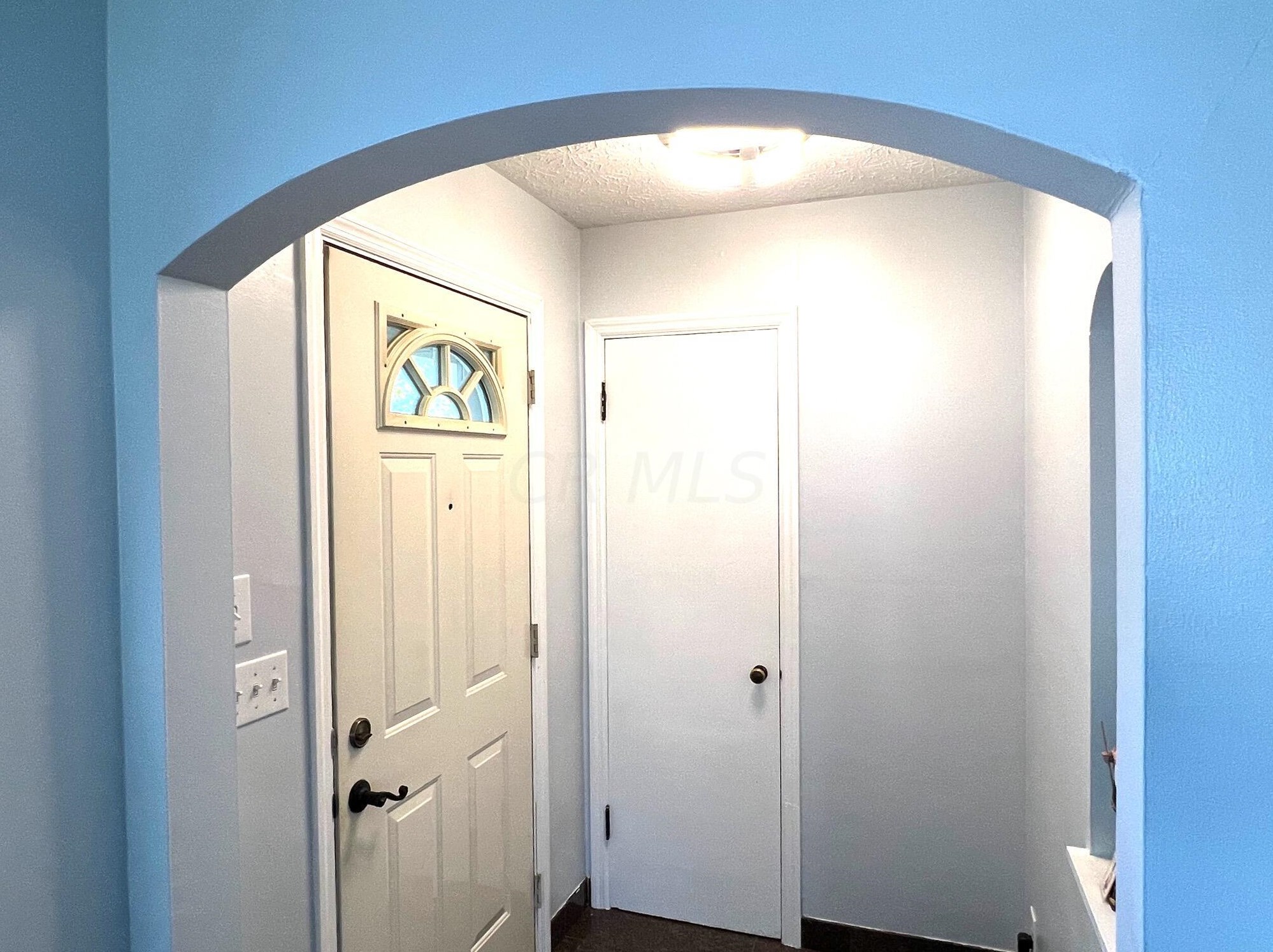 1088 Lenore Ave, Columbus OH 43224-3354 exterior