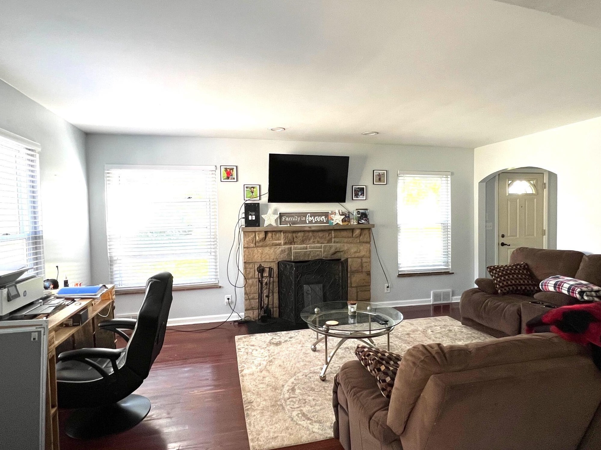 1088 Lenore Ave, Columbus OH 43224-3354 exterior