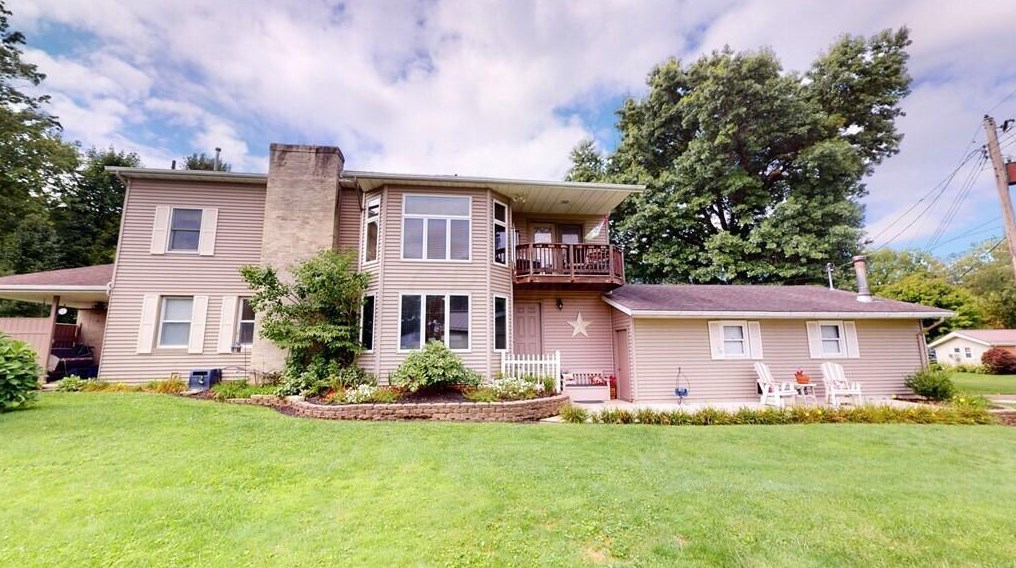117 Flowers Dr, North Woodbury, OH 44813-1057