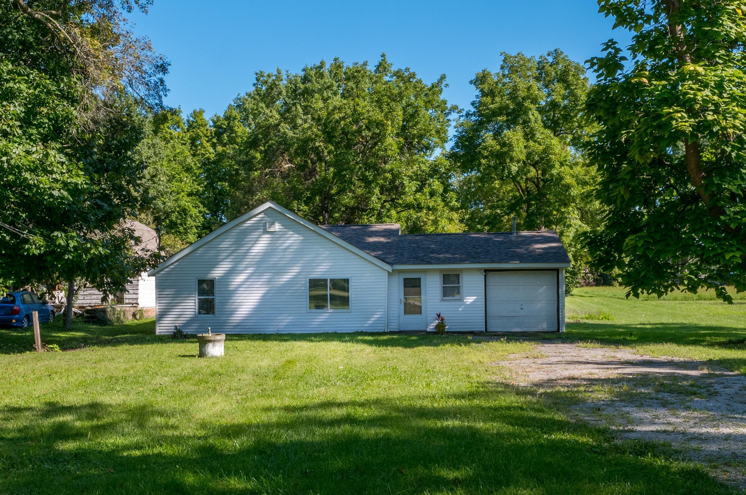 1860 Richmond Rd, Columbus, OH 43223-3214