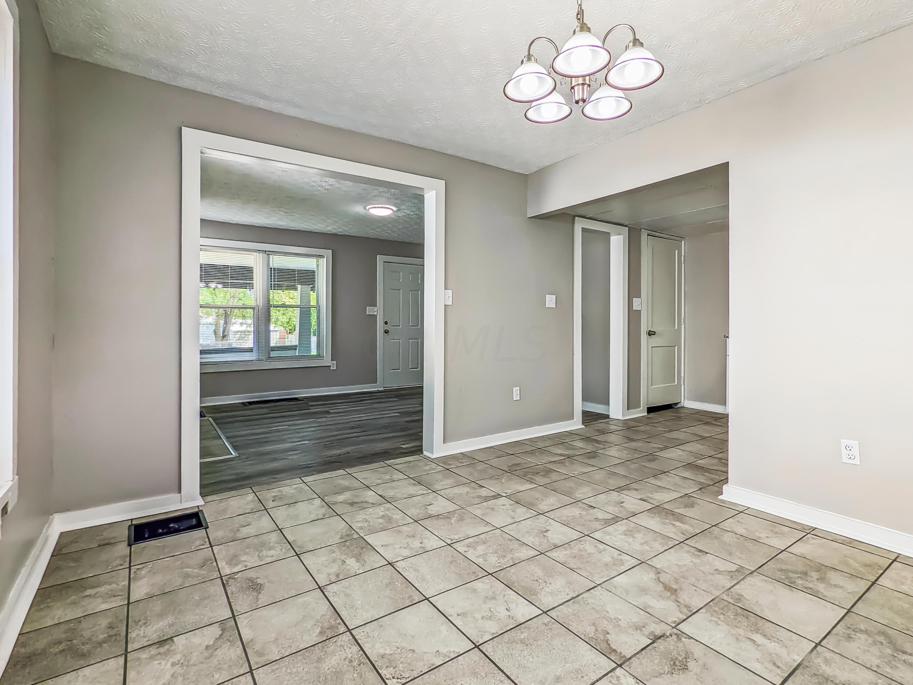 617 Wayne Ave, Columbus OH 43204-3154 exterior