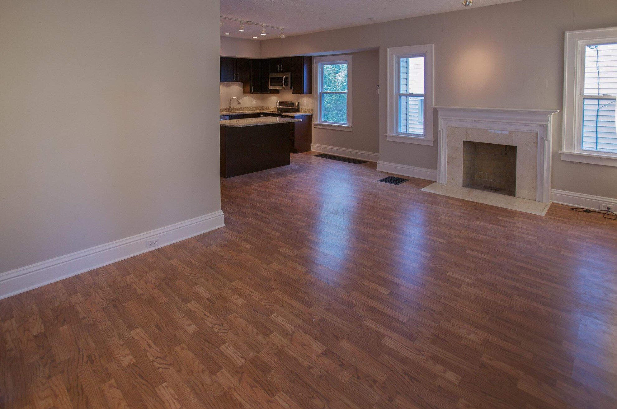 697 Grandon Ave, Columbus OH 43209-2528 exterior