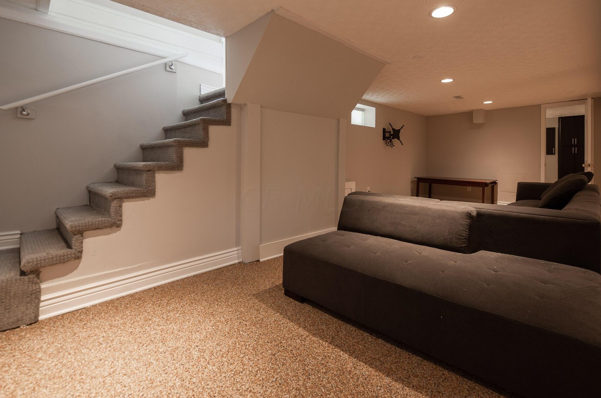 697 Grandon Ave, Columbus OH 43209-2528 exterior