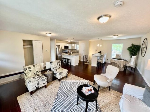 4783 Bourke Rd, Columbus, OH 43229-6404
