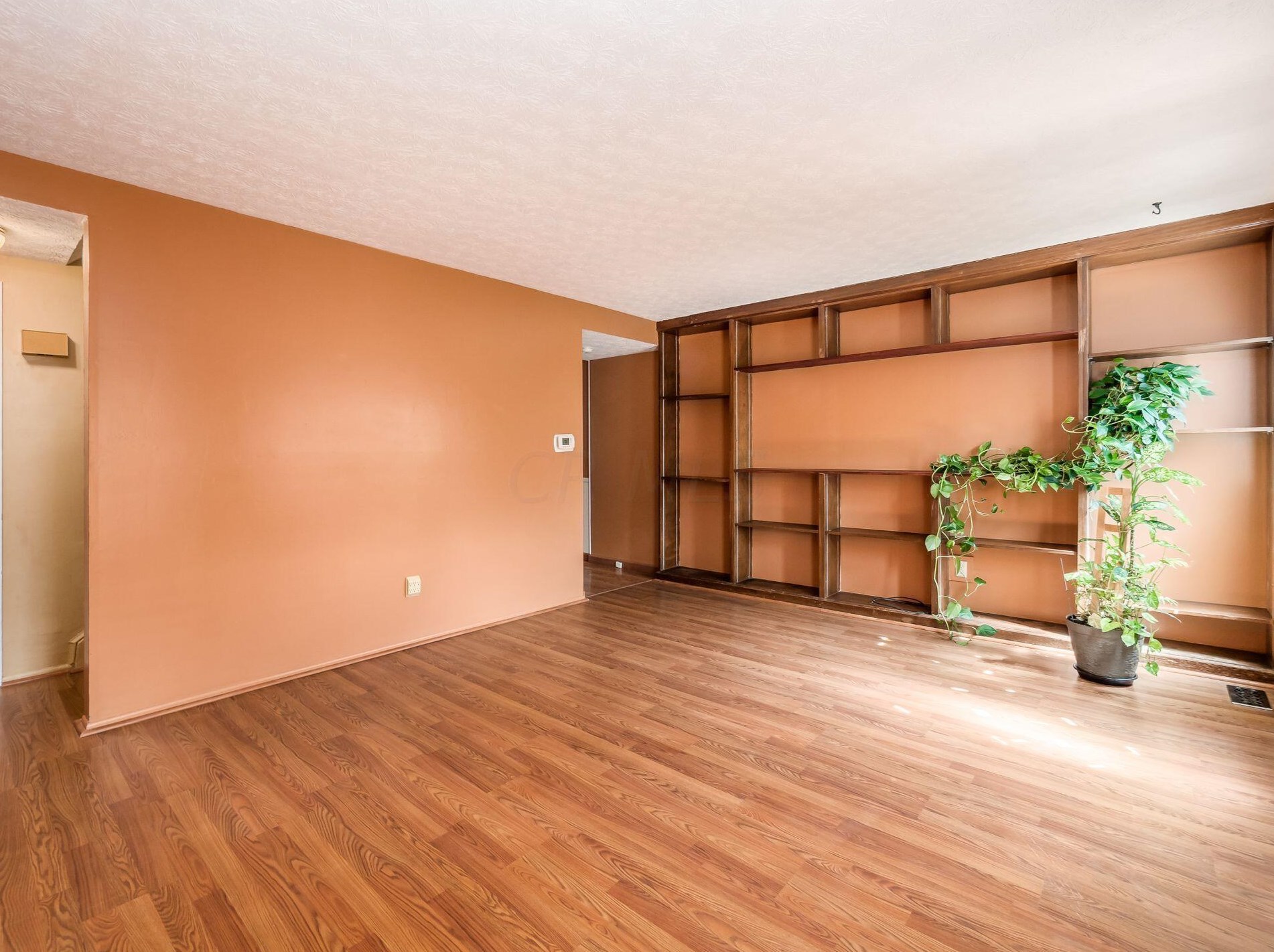 484 Clairbrook Ave, Columbus OH 43228-2536 exterior