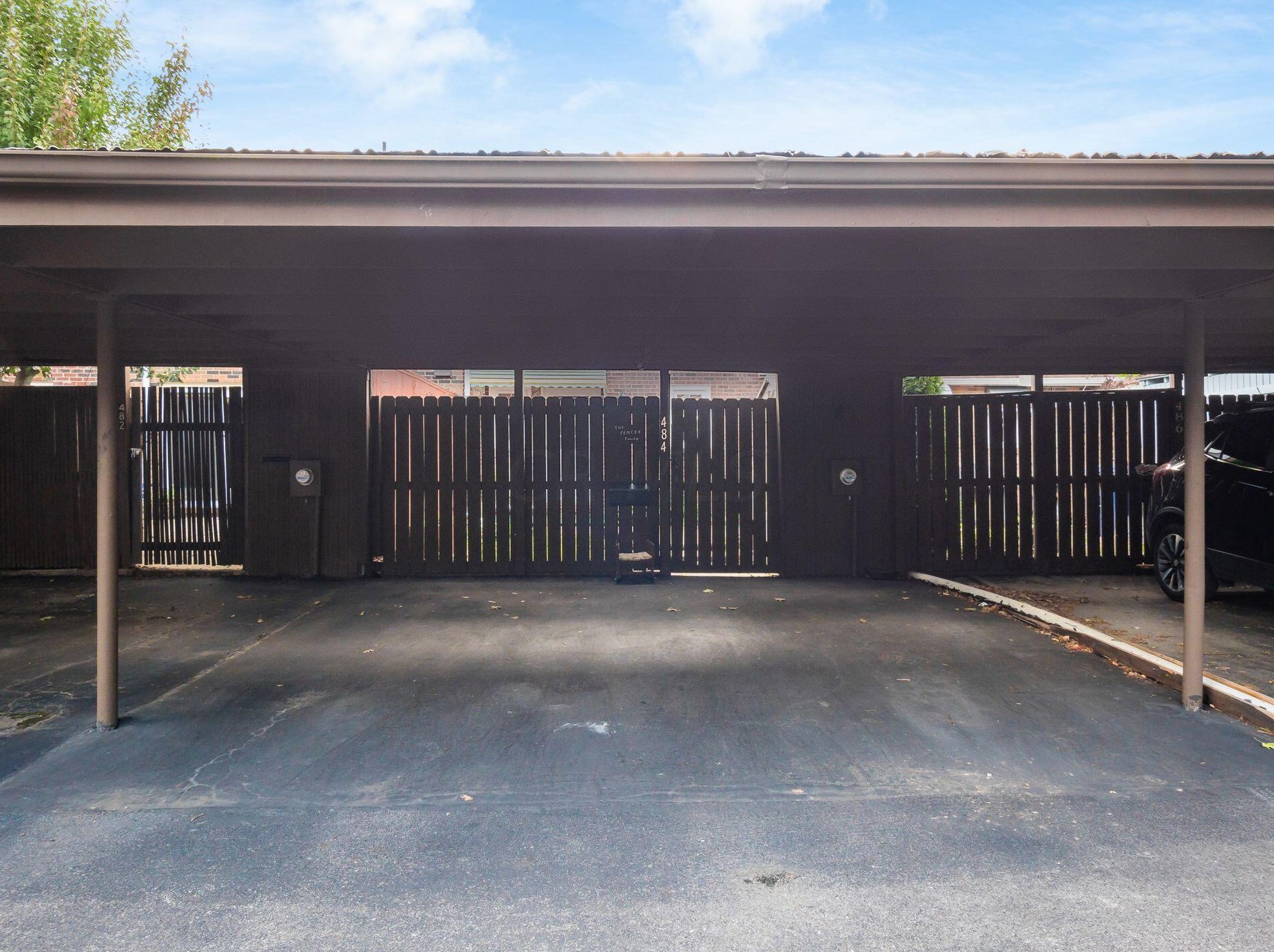 484 Clairbrook Ave, Columbus OH 43228-2536 exterior