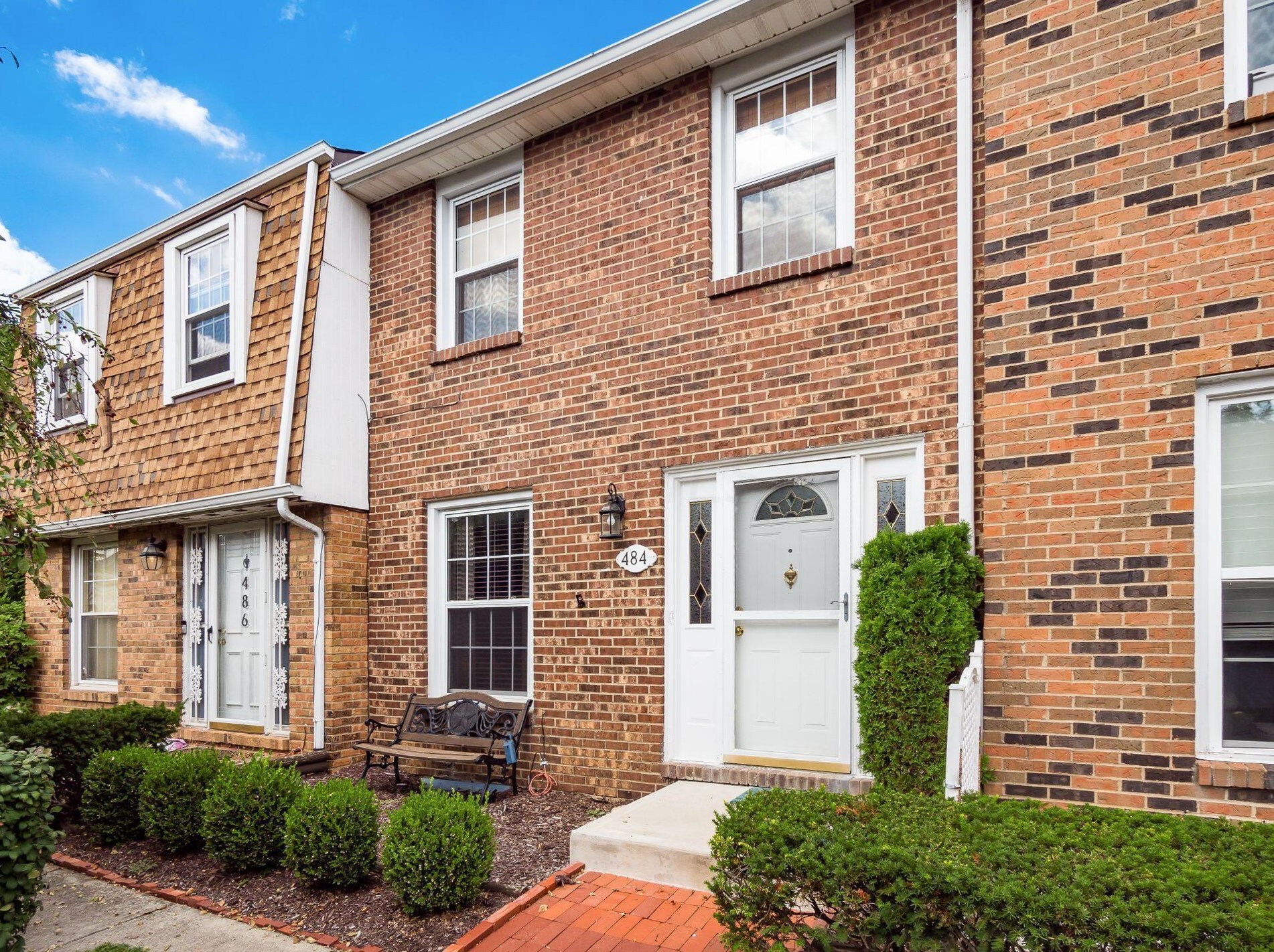 484 Clairbrook Ave, Columbus, OH 43228-2536