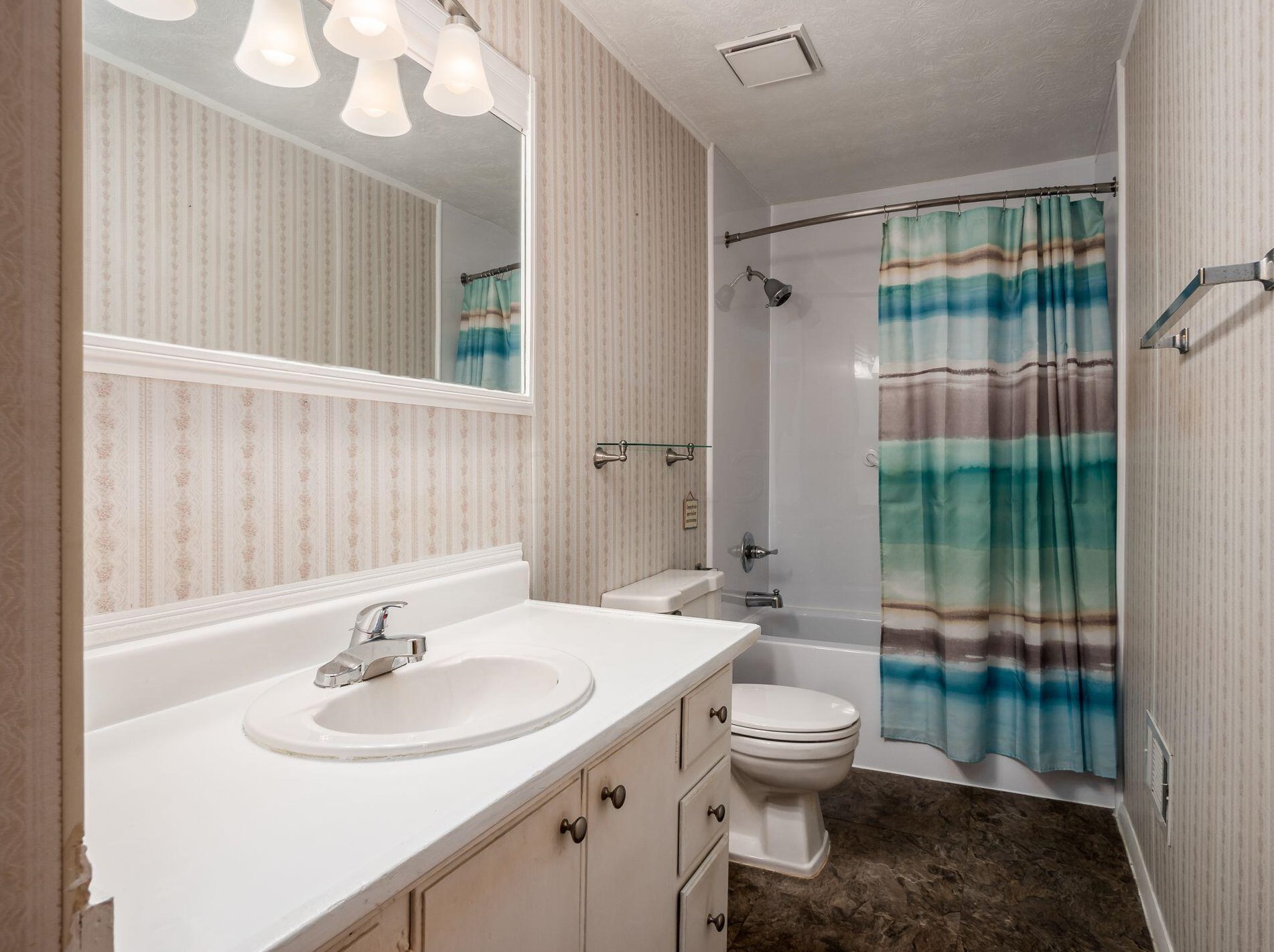 484 Clairbrook Ave, Columbus OH 43228-2536 exterior