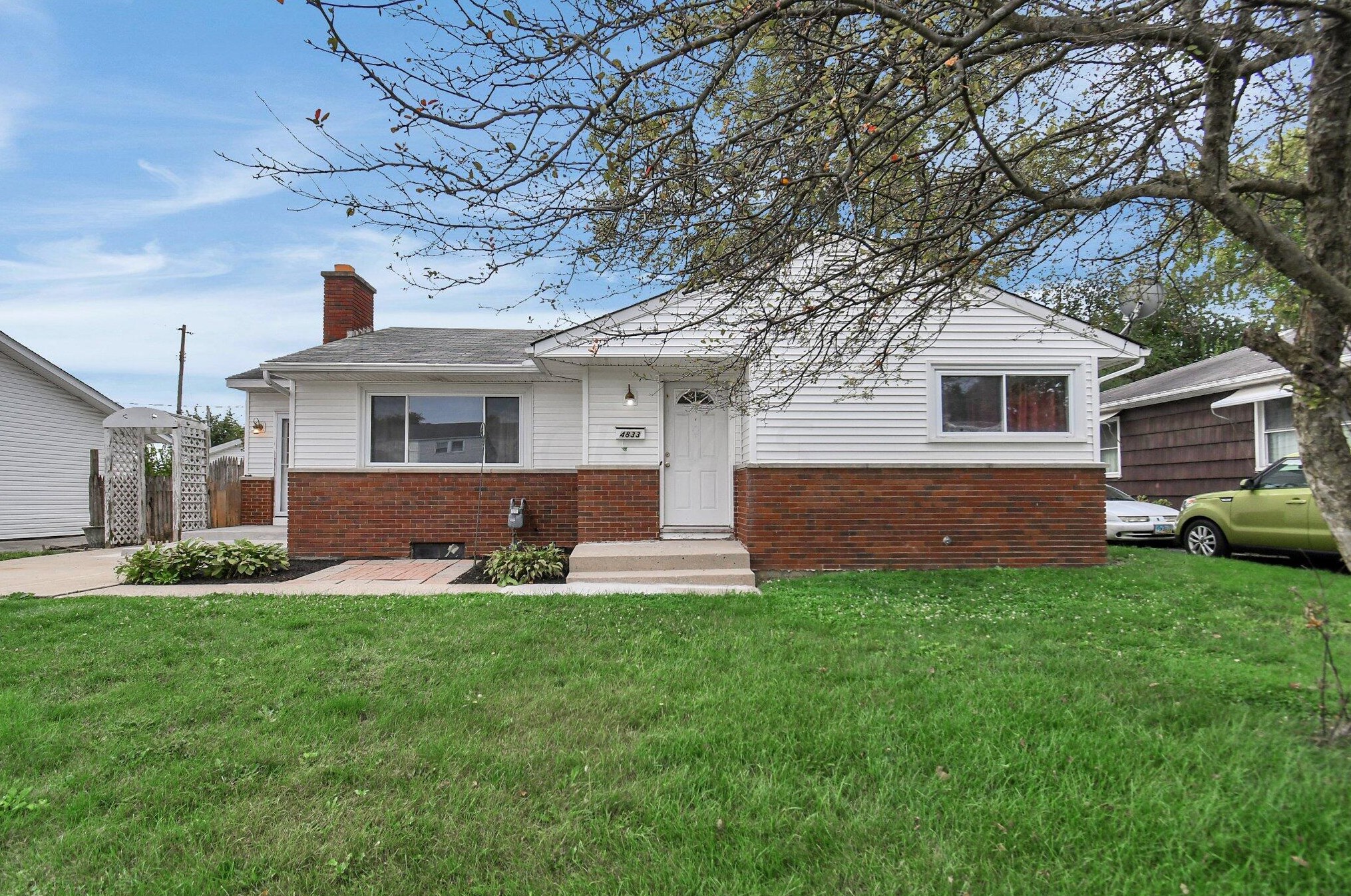 4833 Taunton Way, Columbus, OH 43228-1220
