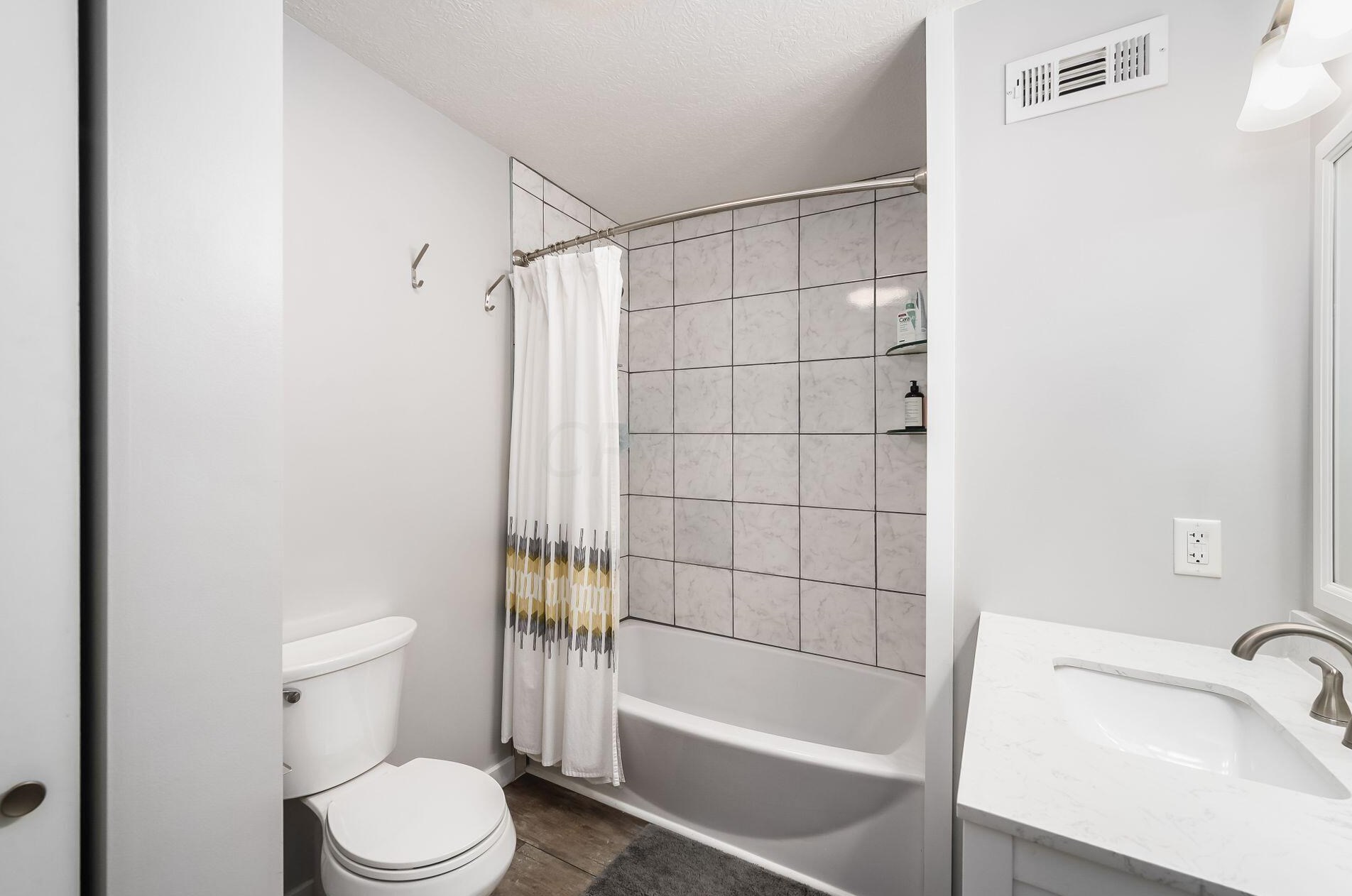 197 Miami Ave, Columbus OH 43203-1867 exterior