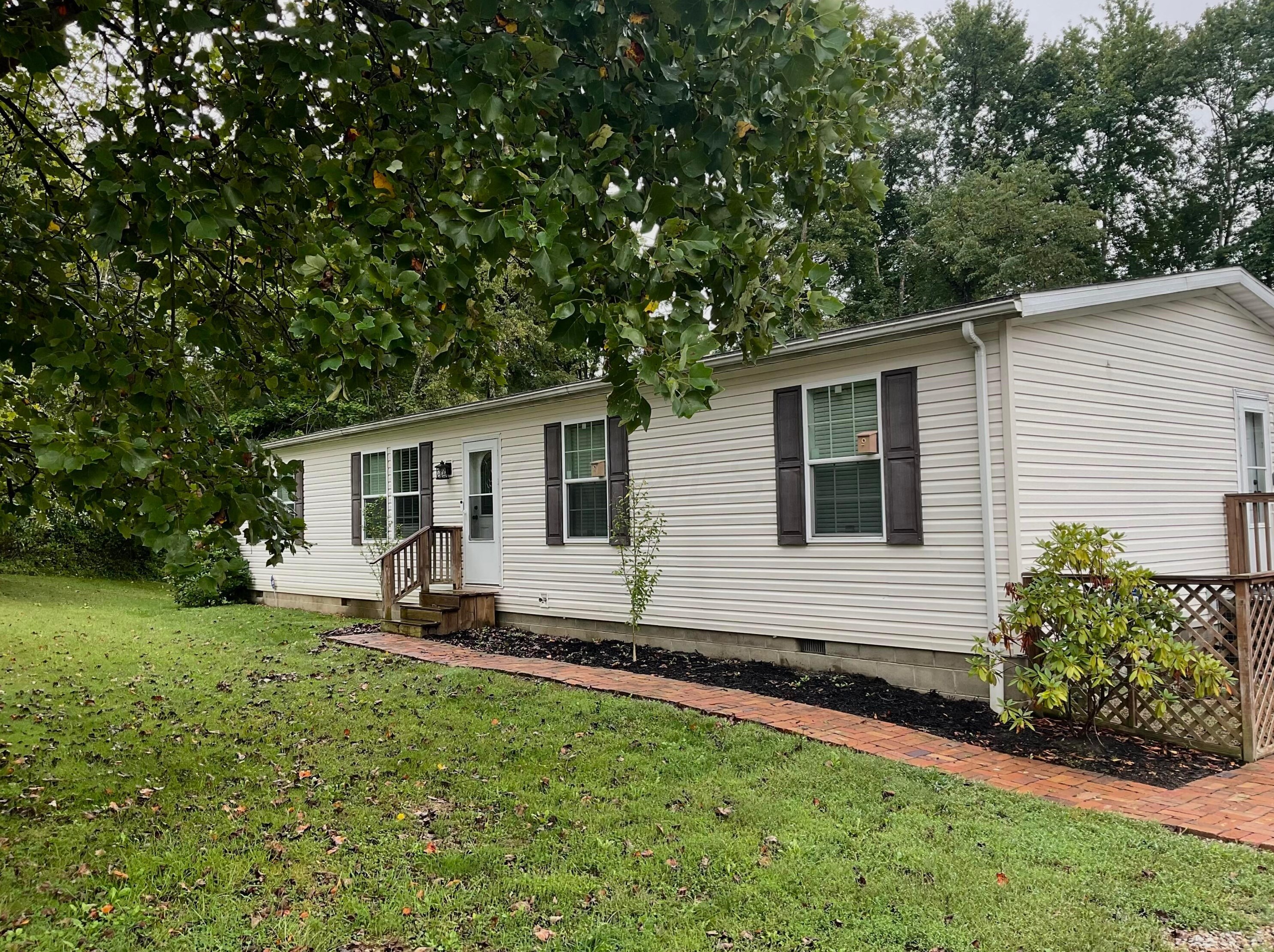 302 Railroad St, New Lexington, OH 43764