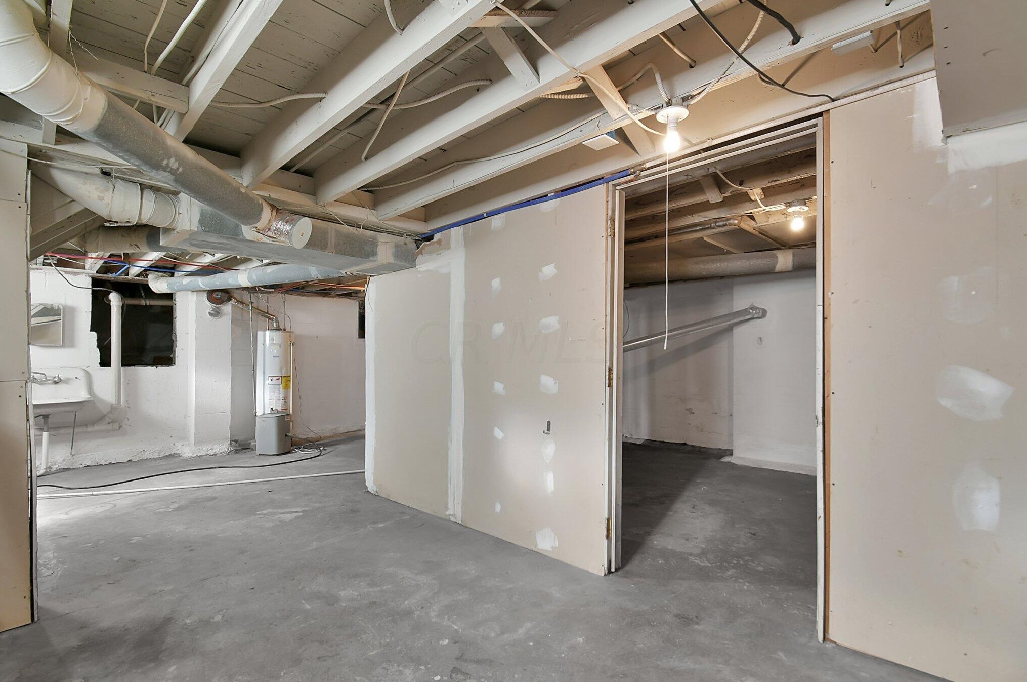 1199 Lockbourne Rd, Columbus OH  43206-3238 exterior