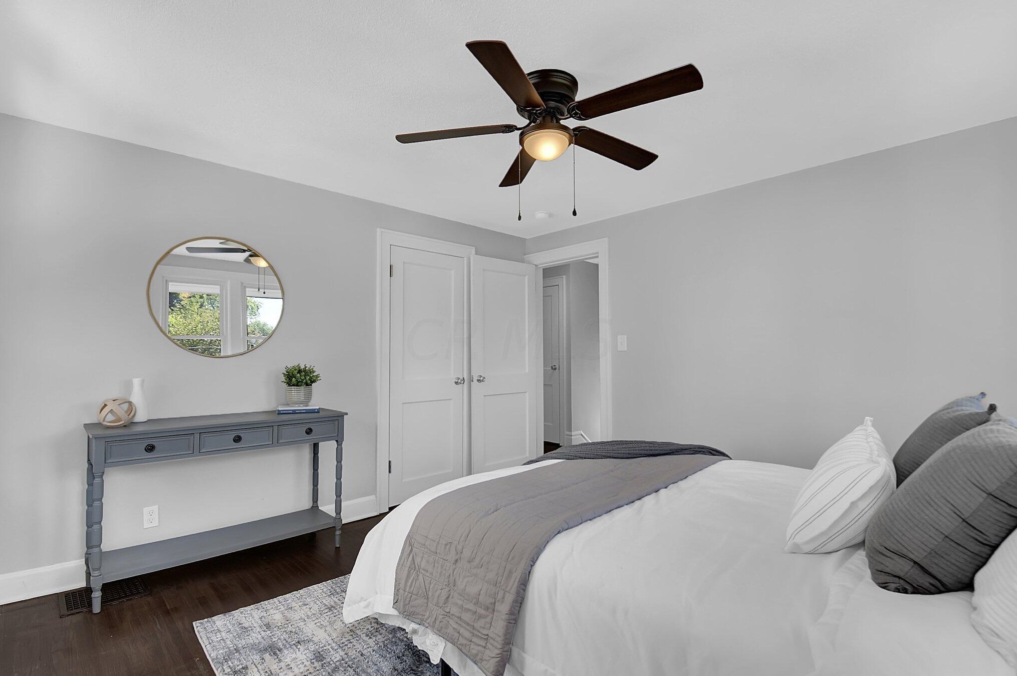 1199 Lockbourne Rd, Columbus OH  43206-3238 exterior