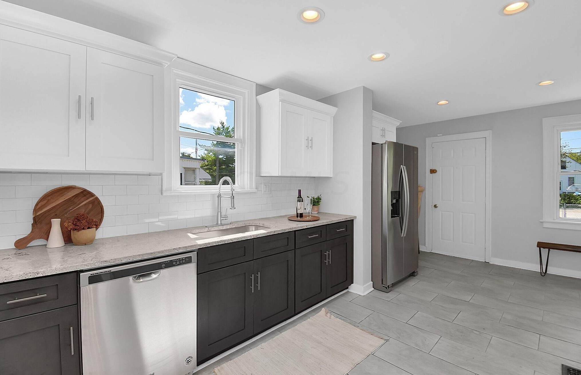 1199 Lockbourne Rd, Columbus OH  43206-3238 exterior