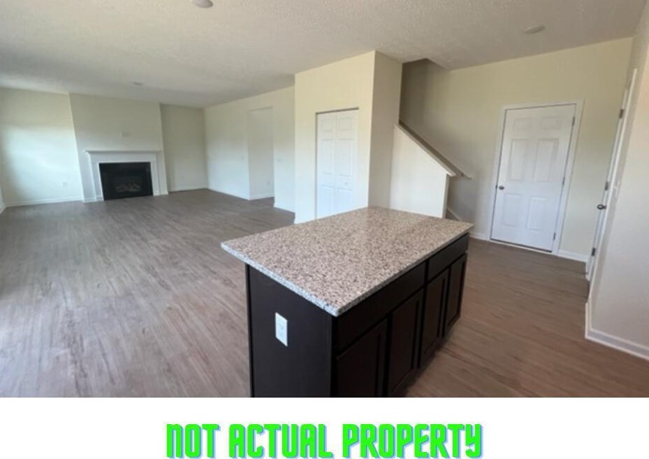 479 Wagon Ave, Pataskala, OH 43062