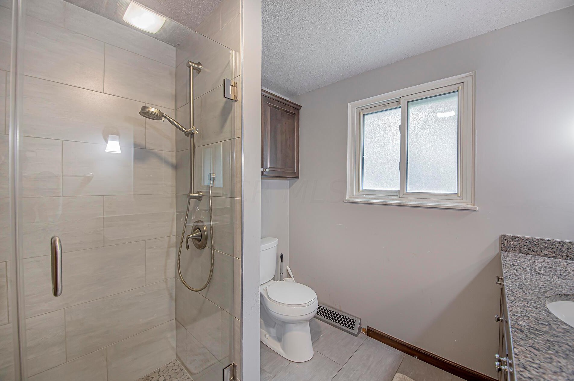 180 Landover Rd, Columbus OH 43230-3130 exterior