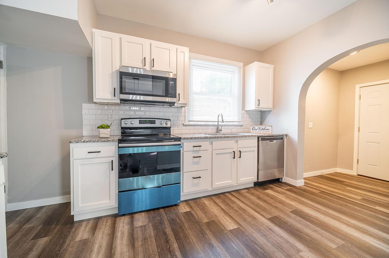 98 Oakley Ave, Columbus OH  43204-3214 exterior