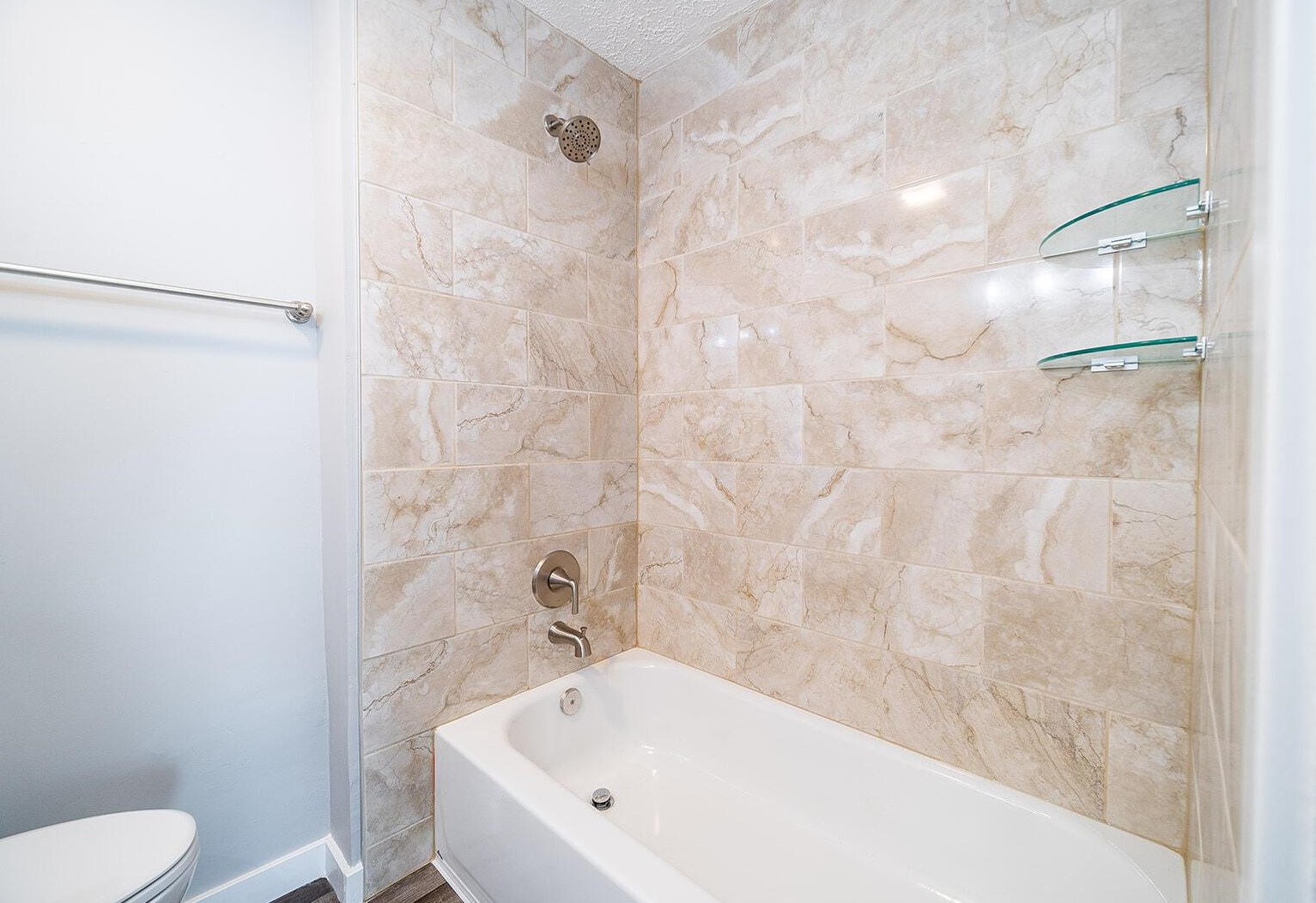 98 Oakley Ave, Columbus OH  43204-3214 exterior