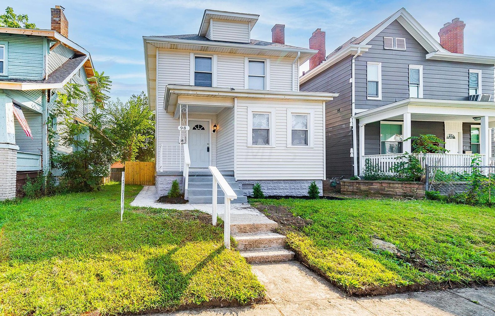 98 Oakley Ave, Columbus OH  43204-3214 exterior