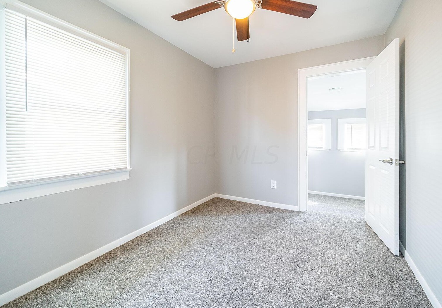 98 Oakley Ave, Columbus OH  43204-3214 exterior