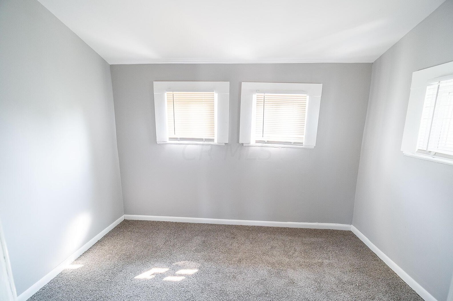 98 Oakley Ave, Columbus OH  43204-3214 exterior